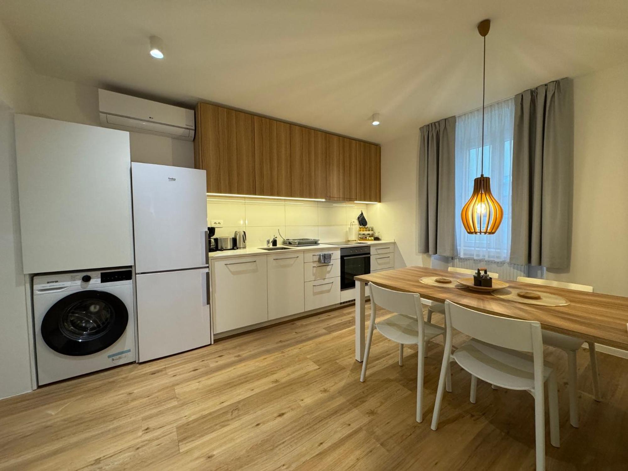 Apartments Tivoli Λιουμπλιάνα Εξωτερικό φωτογραφία