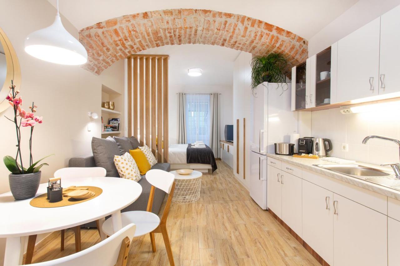 Apartments Tivoli Λιουμπλιάνα Εξωτερικό φωτογραφία